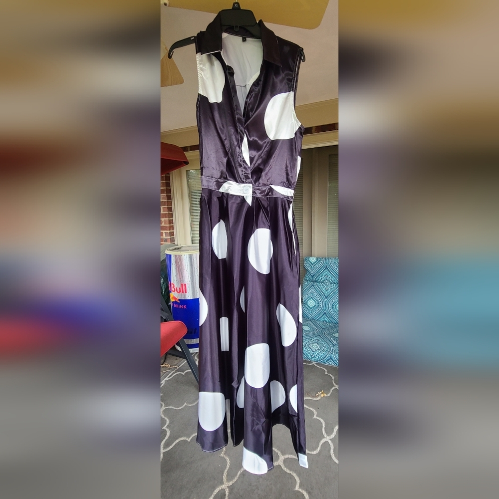 Chic Black and White Polka Dot Maxi Dress